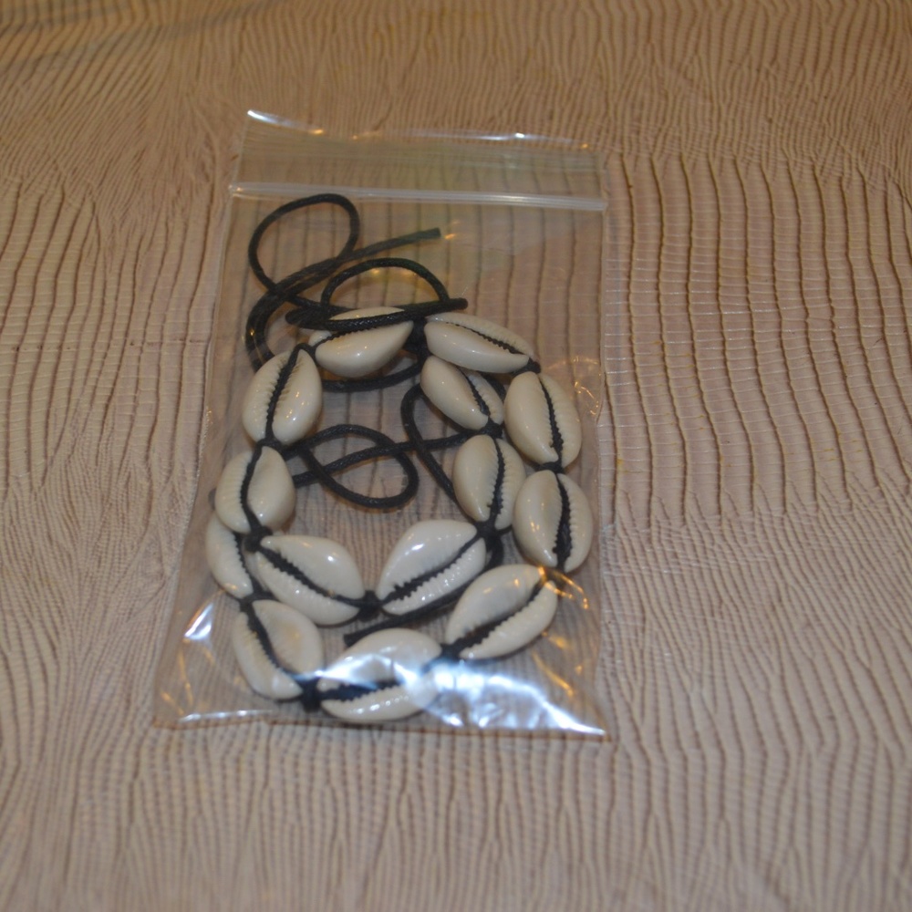 💋Shell Choker - Picture 3 of 4